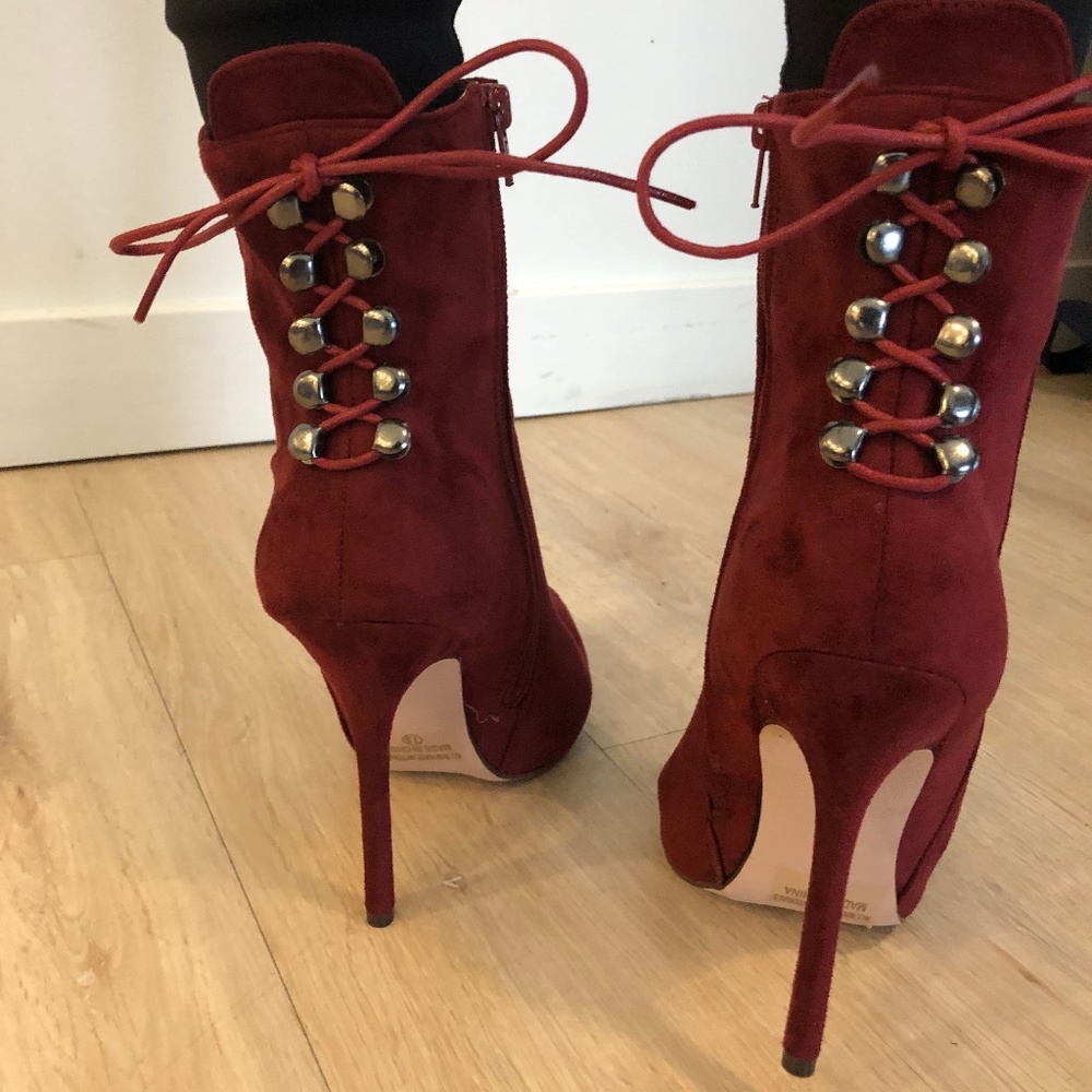 Chase + Chloe 4.5" Maroon Lace Up Suede Booties